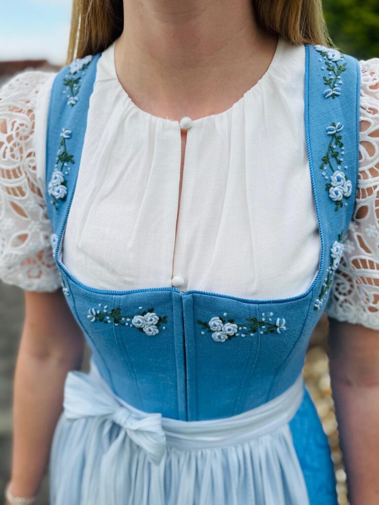 Rosalie Dirndl Huber Mode Tracht 1.jpg