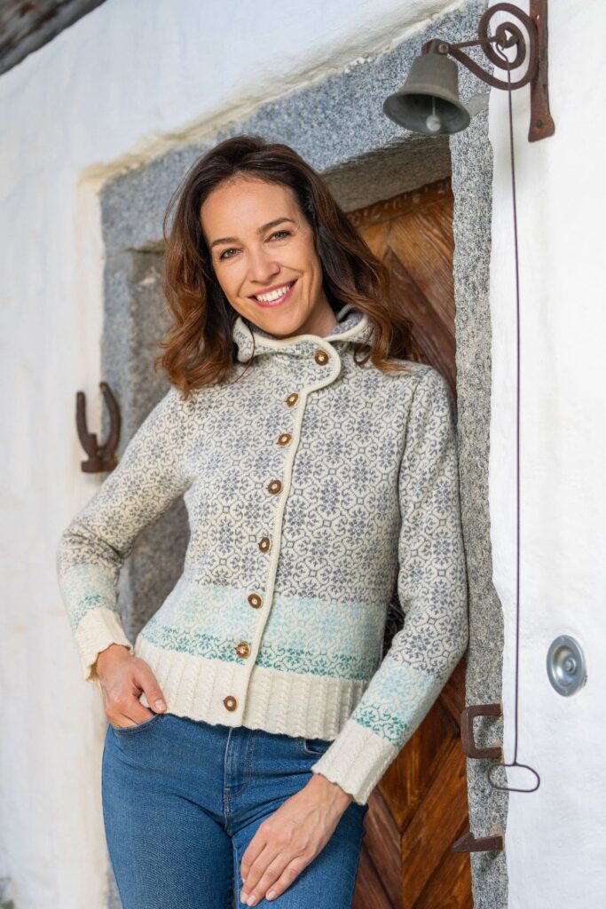 Huber Trachten Strickjacken 14 1.jpg