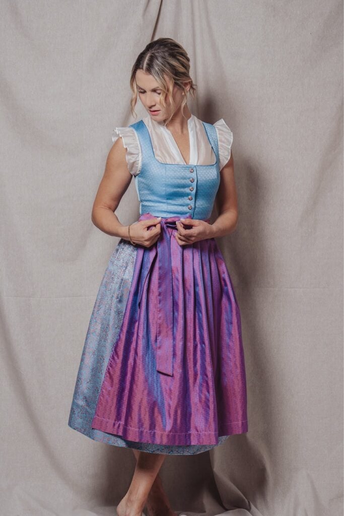 Rosalie Dirndl HuberDirndl 1300px 2.jpg