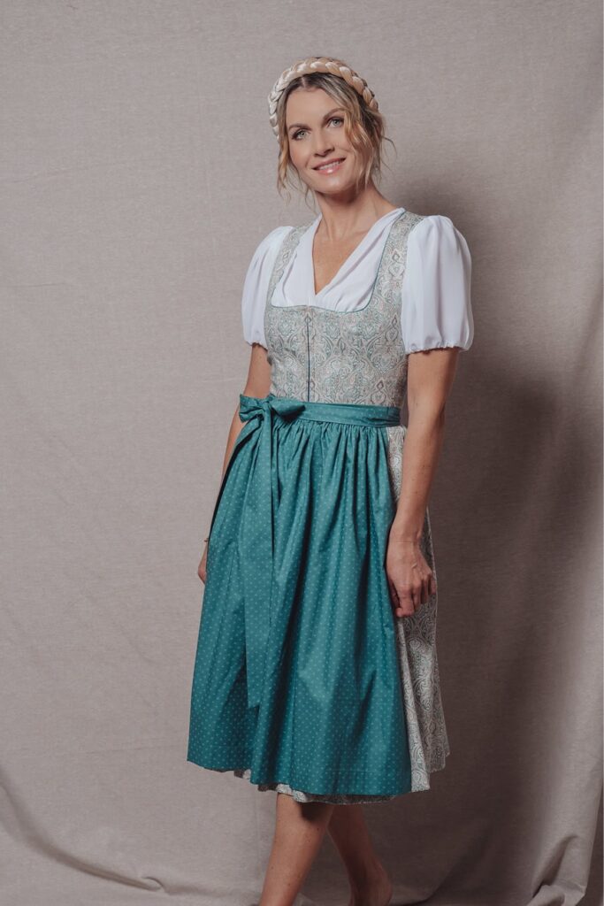 Rosalie Dirndl HuberDirndl 1300px 5.jpg