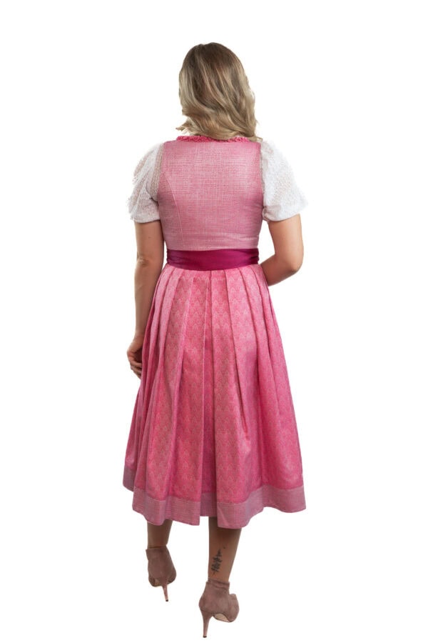 8527ff7f b530 4d11 9f98 4694a206051e.jpg